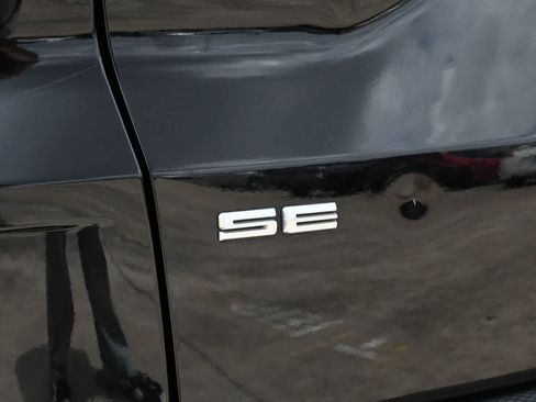 Used 2022 Ford Escape SE FWD image 19
