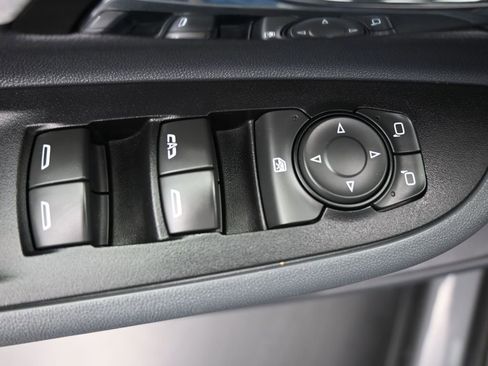 Used 2019 Chevrolet Bolt LT image 12