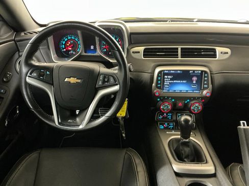Used 2015 Chevrolet Camaro SS RWD image 9