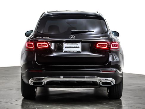 Used 2022 Mercedes-Benz GLC 300 4MATIC image 4