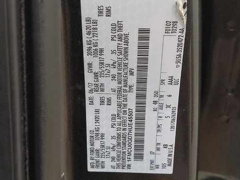 Used 2017 Ford Escape SE w/ Equipment Group 201A FWD image 33