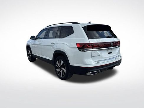 Used 2024 Volkswagen Atlas SE w/ Panoramic Sunroof Package FWD image 6