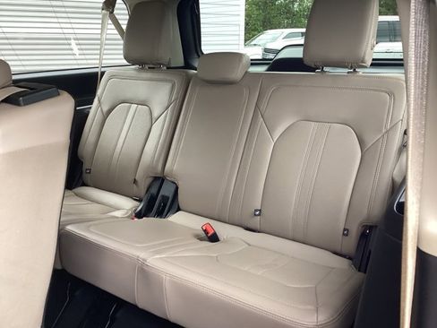 Used 2024 Ford Expedition Max Limited image 9