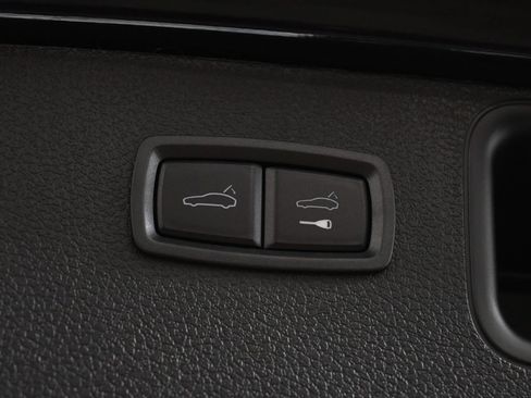 Used 2026 Porsche Macan AWD/4WD image 45