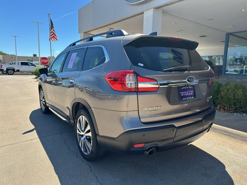 Used 2022 Subaru Ascent Touring AWD/4WD image 6