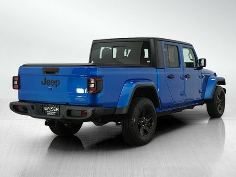 Used 2021 Jeep Gladiator Sport image 5