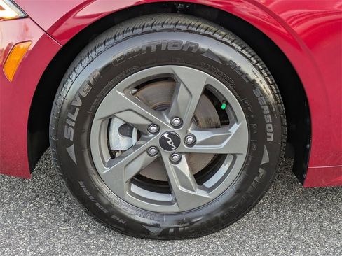 Used 2022 Kia K5 LXS image 11