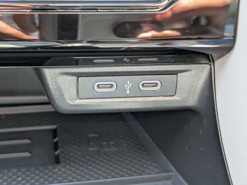 New 2026 Volkswagen Jetta SE FWD image 23