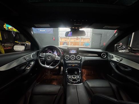 Used 2018 Mercedes-Benz C 300 4MATIC Sedan image 32