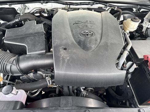 Used 2019 Toyota Tacoma TRD Sport image 34