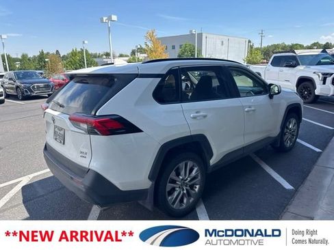 Used 2019 Toyota RAV4 XLE Premium w/ Advanced Technology Package AWD/4WD image 3