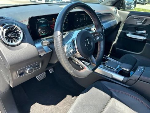 Used 2023 Mercedes-Benz EQB 300 4MATIC image 20