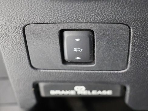 Used 2019 Ford F250 Lariat w/ Lariat Value Package image 33