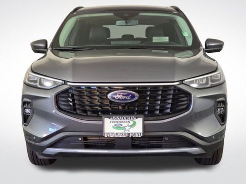 Used 2024 Ford Escape SE w/ PHEV Premium Package image 2