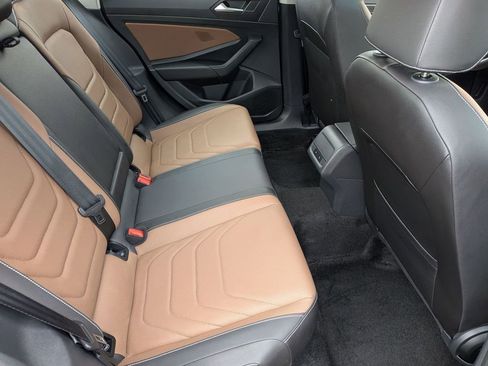 Used 2025 Volkswagen Jetta SEL FWD image 36