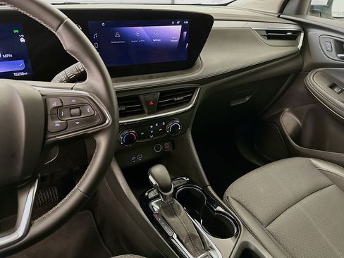 Used 2025 Buick Encore GX Preferred image 25