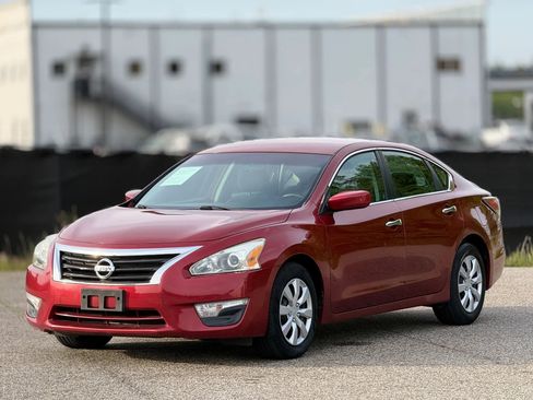 Used 2014 Nissan Altima 2.5 S image 6