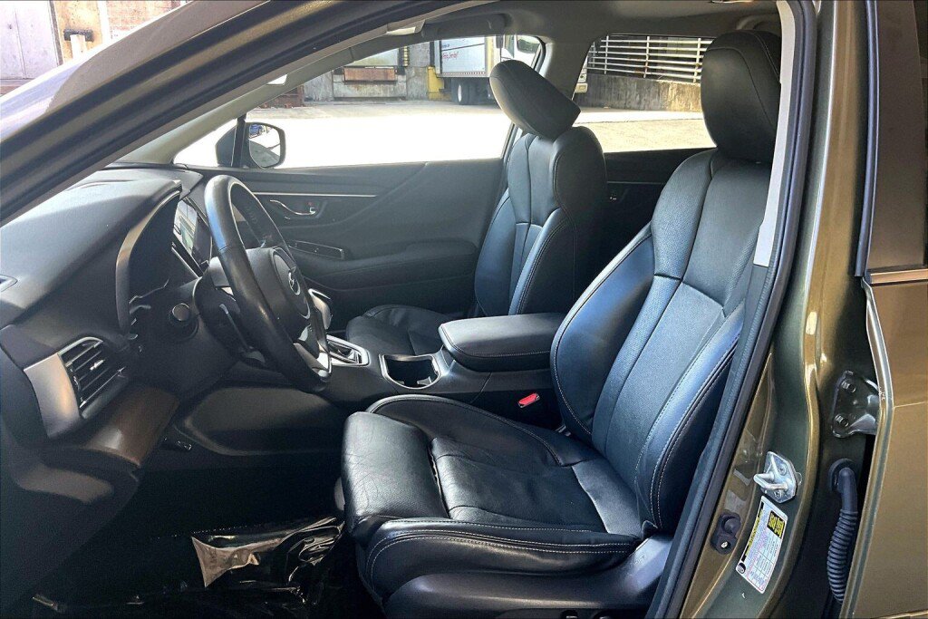 Used 2022 Subaru Outback Limited AWD/4WD image 15