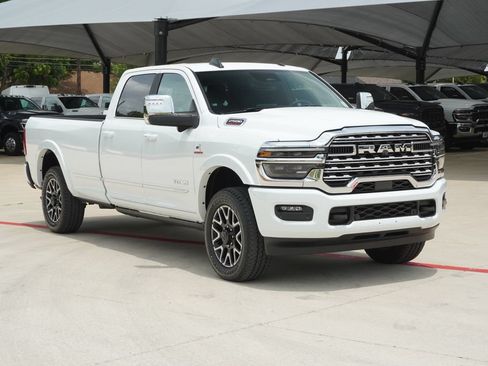 Used 2026 RAM 2500 Limited AWD/4WD image 6