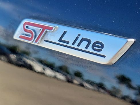 Certified 2023 Ford Escape ST-Line Elite w/ Premium Technology Package image 8