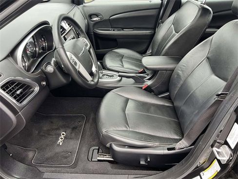 Used 2012 Chrysler 200 Limited image 20