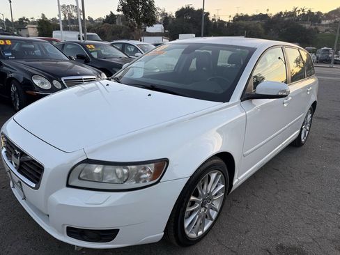 Used 2010 Volvo V50 2.4i image 17