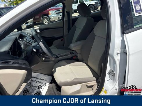 Used 2014 Ford Focus SE FWD image 10