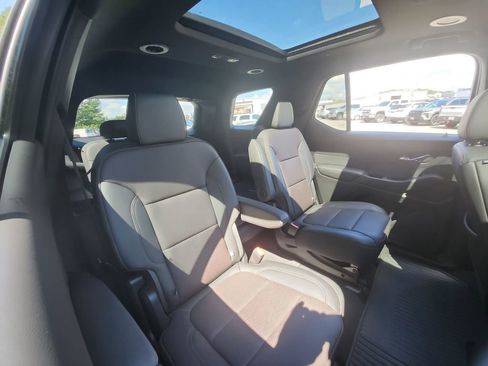 Certified 2023 Chevrolet Traverse High Country image 32