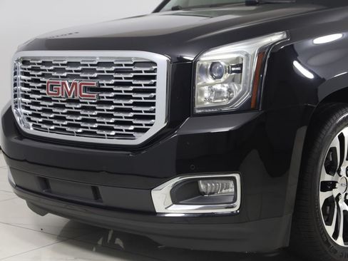 Used 2018 GMC Yukon Denali w/ Denali Ultimate Package AWD/4WD image 53