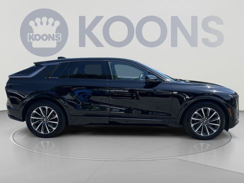 Used 2024 Cadillac Lyriq Sport AWD/4WD image 8