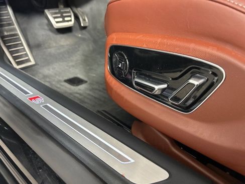 Used 2023 Audi S8 w/ S8 Comfort Plus Package image 22