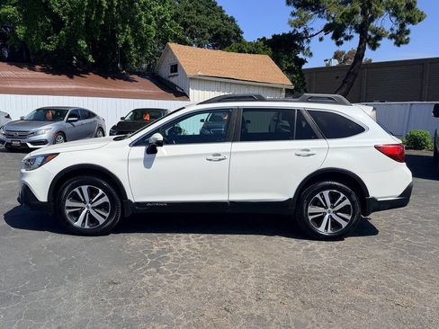 Used 2018 Subaru Outback 2.5i Limited AWD/4WD image 8