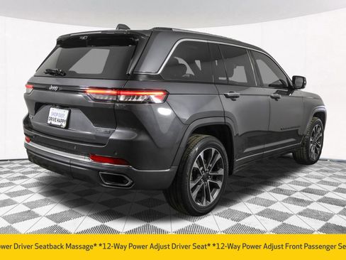 Used 2022 Jeep Grand Cherokee Overland w/ Luxury Tech Group IV AWD/4WD image 20