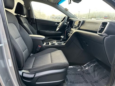 Used 2021 Kia Sportage LX image 12