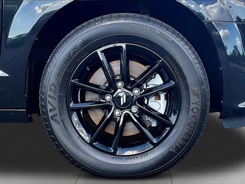 Used 2019 Dodge Grand Caravan SE FWD image 8