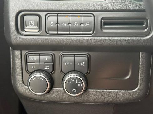 Used 2021 Chevrolet Tahoe LT AWD/4WD image 23