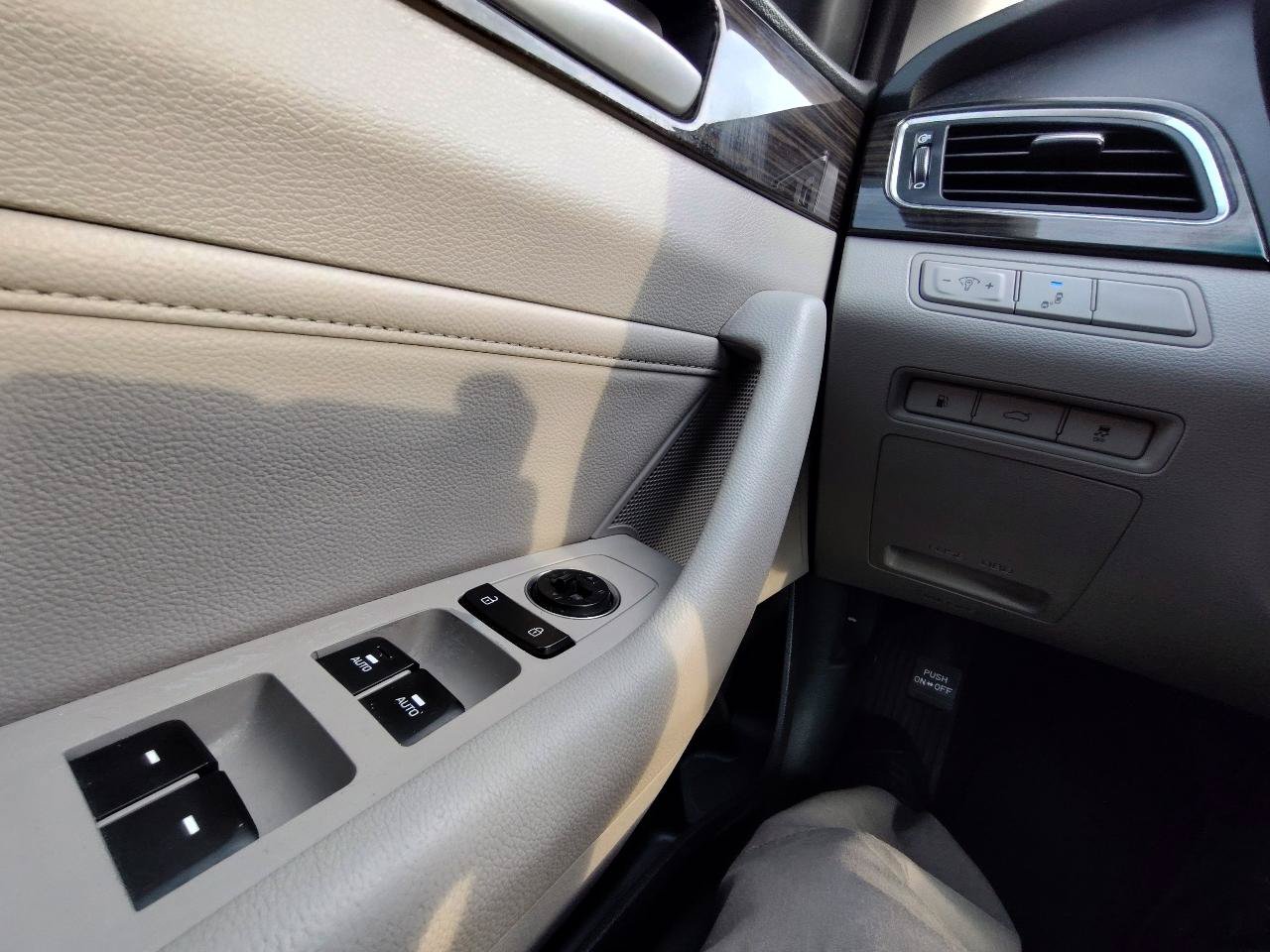 Used 2017 Hyundai Sonata Limited FWD image 14