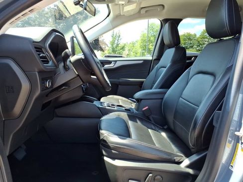 Used 2023 Ford Escape Platinum AWD/4WD image 16