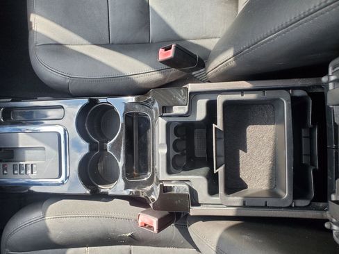 Used 2010 Ford Escape Limited image 37