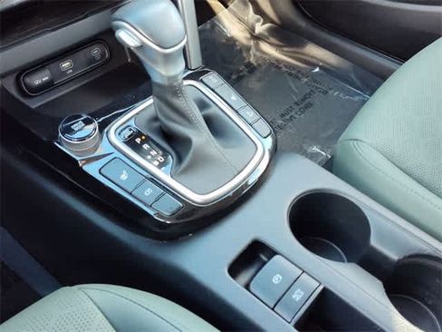 Used 2024 Kia Seltos SX image 25