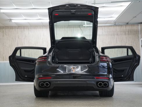Used 2019 Porsche Panamera 4 Executive image 39