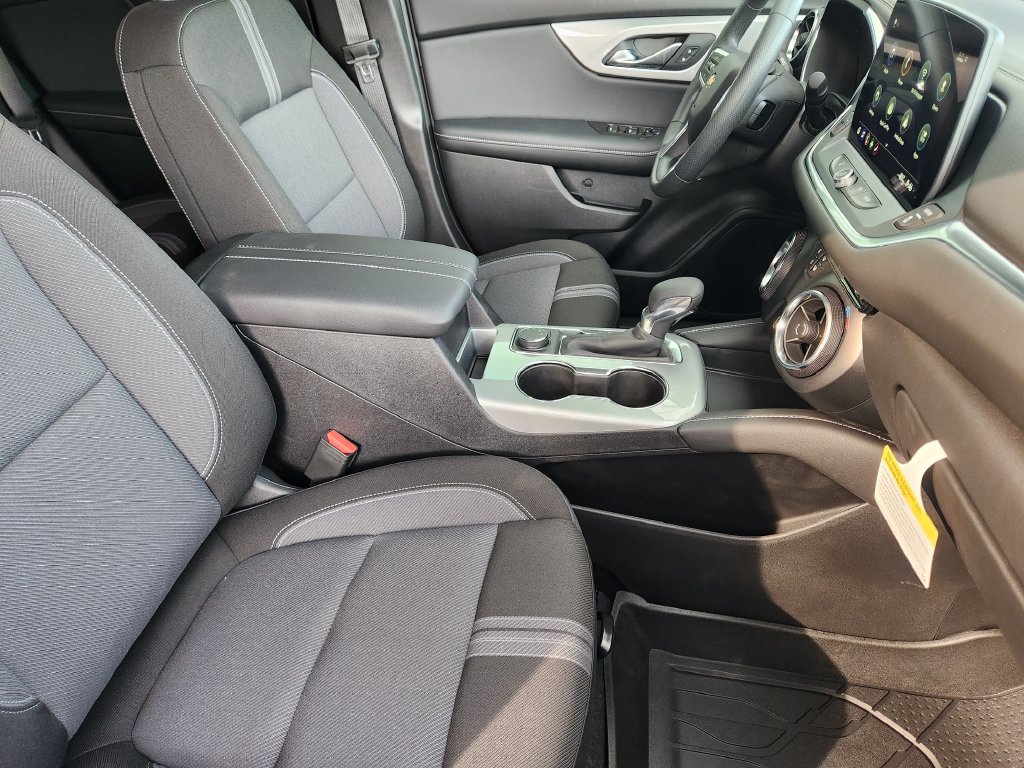New 2026 Chevrolet Blazer LT w/ LPO, Floor Liner Package FWD image 10