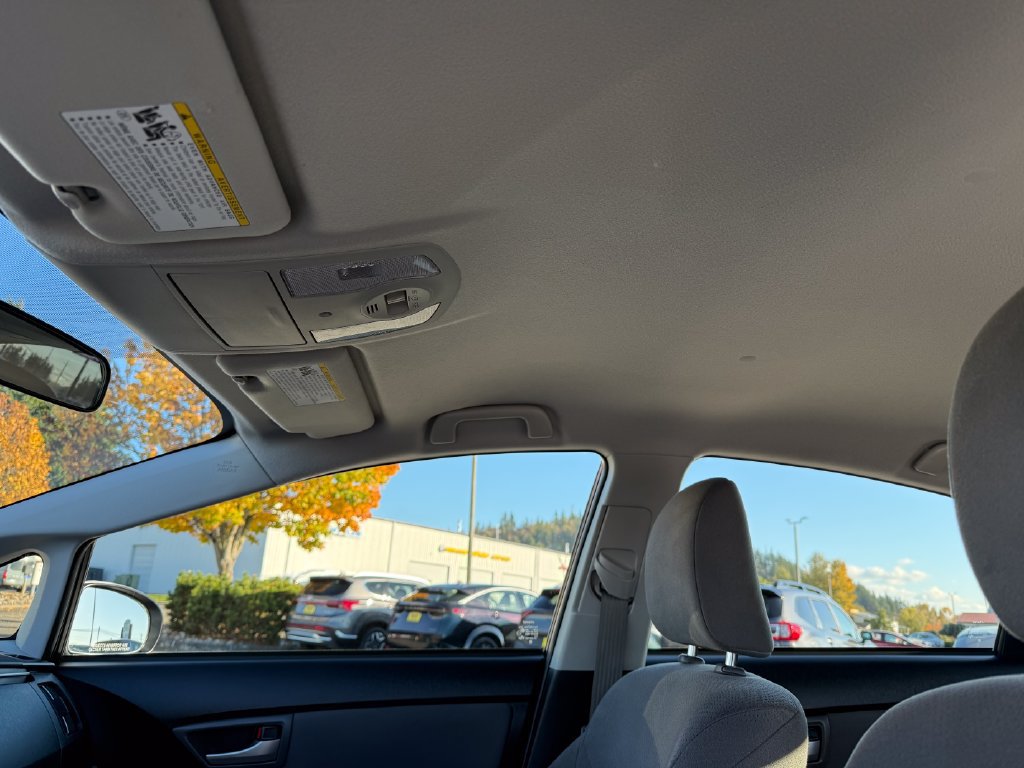 Used 2015 Toyota Prius Two FWD image 17