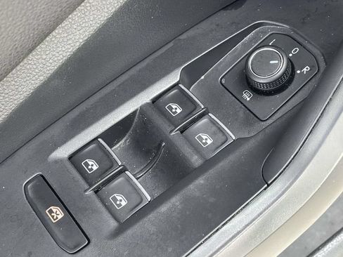 Certified 2024 Volkswagen Jetta Sport FWD image 21