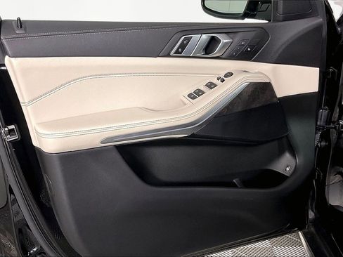 Certified 2022 BMW X5 xDrive45e image 22