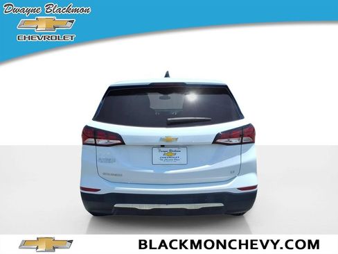 Used 2024 Chevrolet Equinox LT FWD image 4