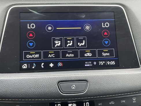 Used 2022 Cadillac XT4 Premium Luxury w/ Enhanced Visibility Package FWD image 38
