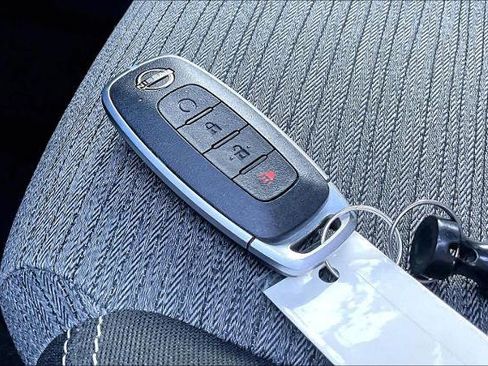 Certified 2023 Nissan Rogue SV image 14