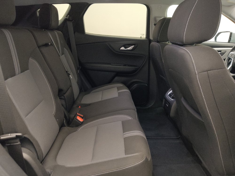 Used 2025 Chevrolet Blazer LT FWD image 19