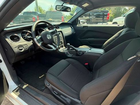 Used 2013 Ford Mustang Coupe RWD image 8
